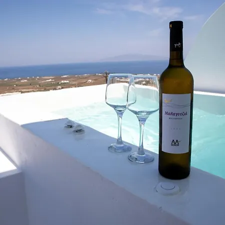 White Cave Ξενοδοχείο με διαμερίσματα 3*