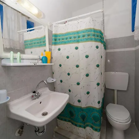 White Cave 3*